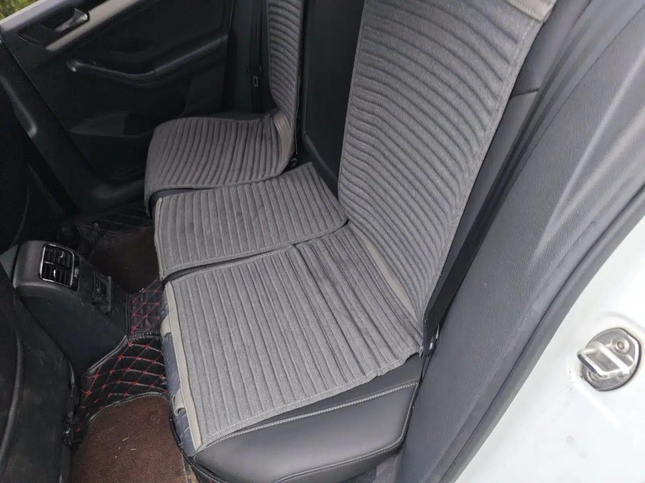 Volkswagen Sagitar 2018 1.6L Automatic Comfort Model — миниатюра 20