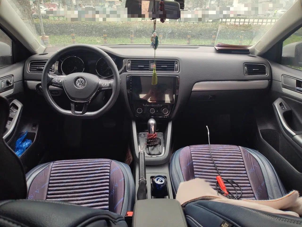 Volkswagen Sagitar 2017 230TSI Automatic Comfort Version — миниатюра 18