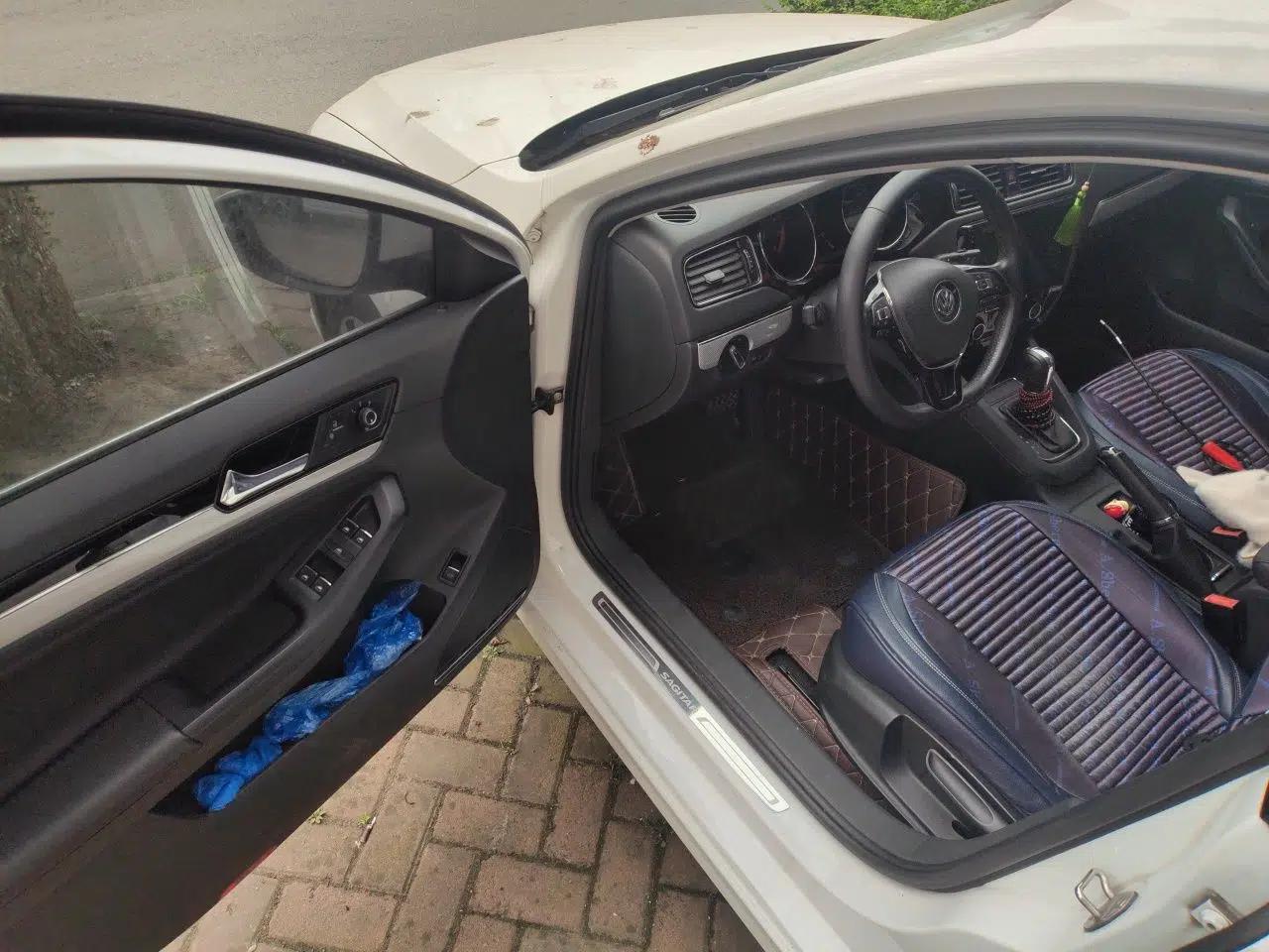 Volkswagen Sagitar 2017 230TSI Automatic Comfort Version — миниатюра 19