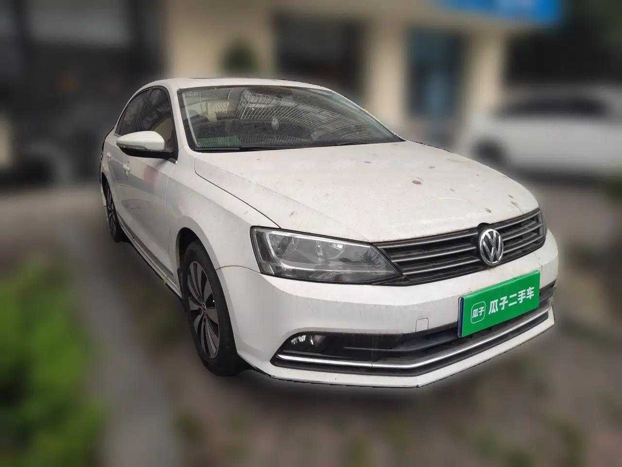 Volkswagen Sagitar 2017 230TSI Automatic Comfort Version — миниатюра 3