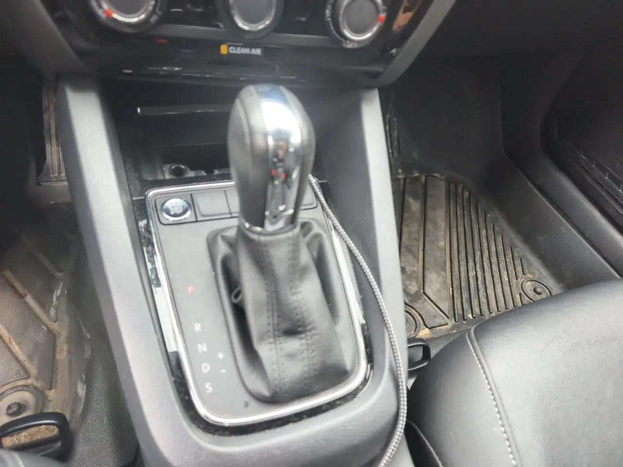 Volkswagen Sagitar 2018 1.6L Automatic Comfort Model — миниатюра 14