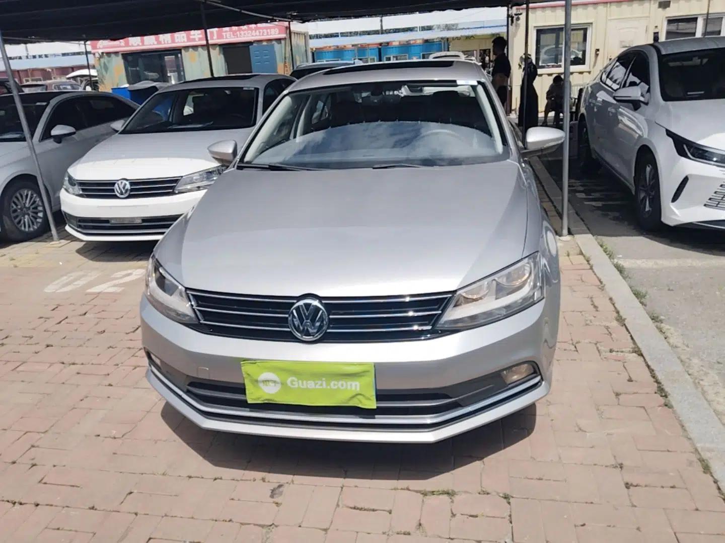 Volkswagen Sagitar 2018 1.6L Automatic Comfort Model — миниатюра 2