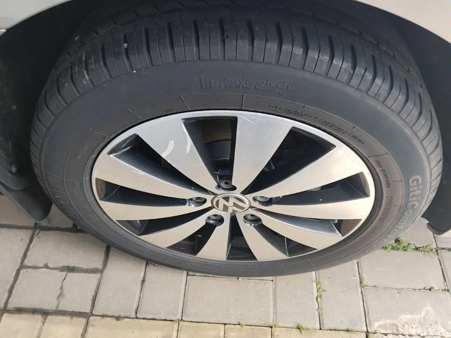 Volkswagen Sagitar 2018 1.6L Automatic Comfort Model — миниатюра 11