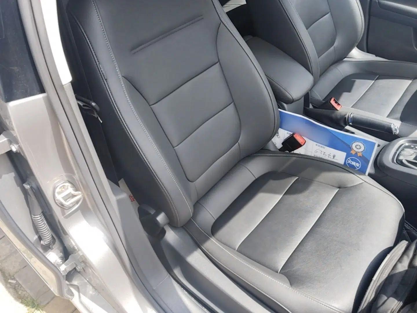Volkswagen Sagitar 2018 1.6L Automatic Comfort Model — миниатюра 19