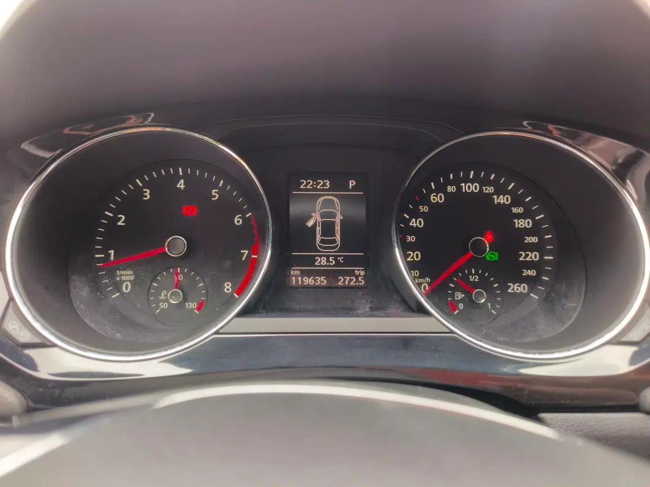Volkswagen Sagitar 2018 280TSI DSG Ignite Edition — миниатюра 11