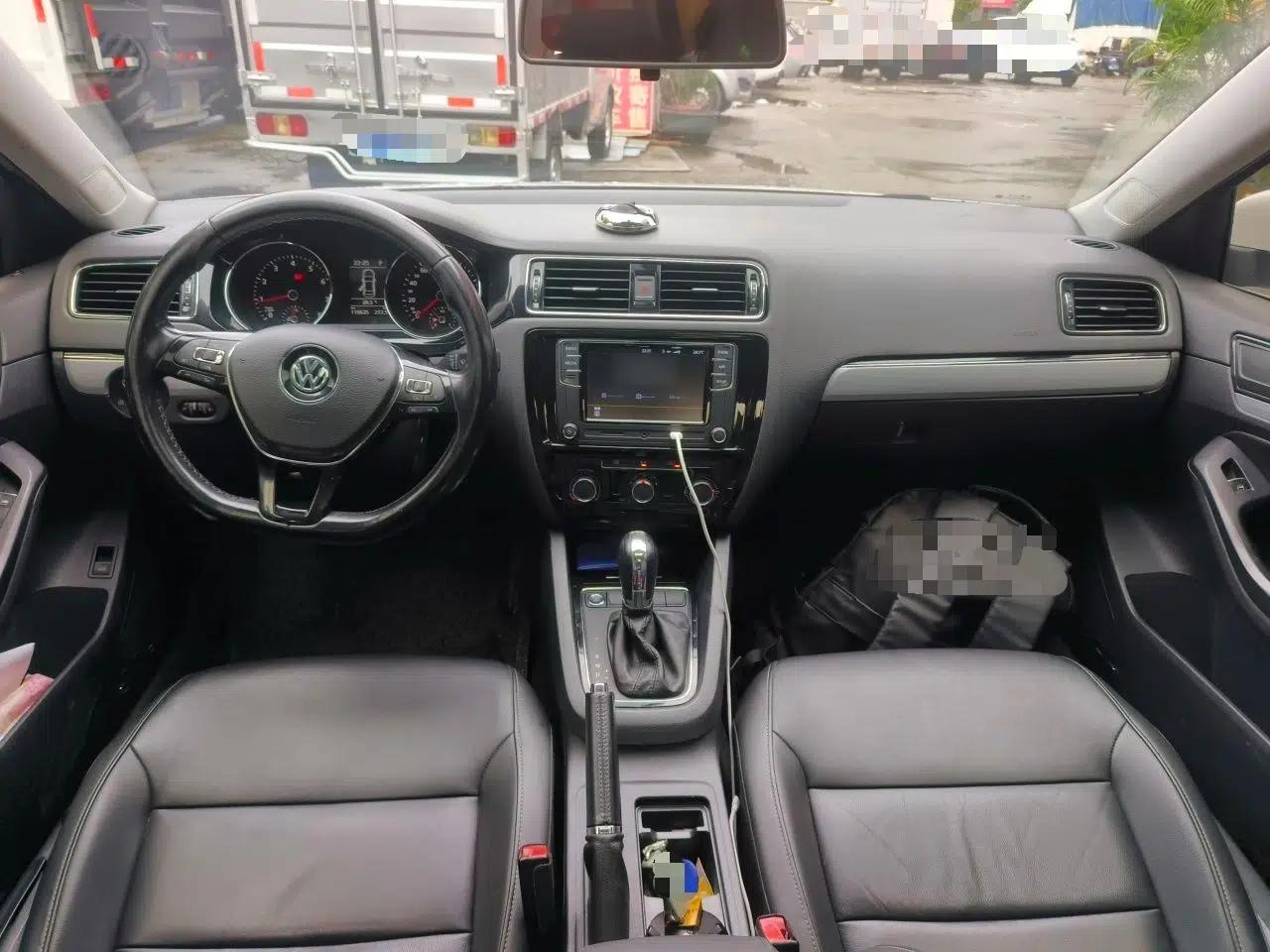 Volkswagen Sagitar 2018 280TSI DSG Ignite Edition — миниатюра 9