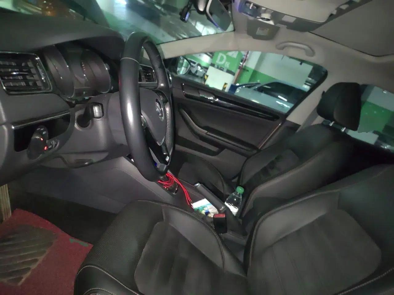 Volkswagen Sagitar 2018 280TSI DSG Luxury Model — миниатюра 15