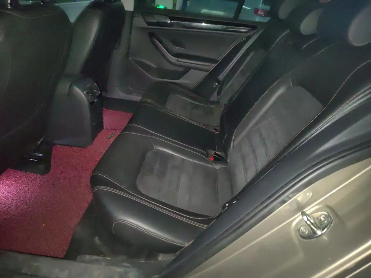 Volkswagen Sagitar 2018 280TSI DSG Luxury Model — миниатюра 17