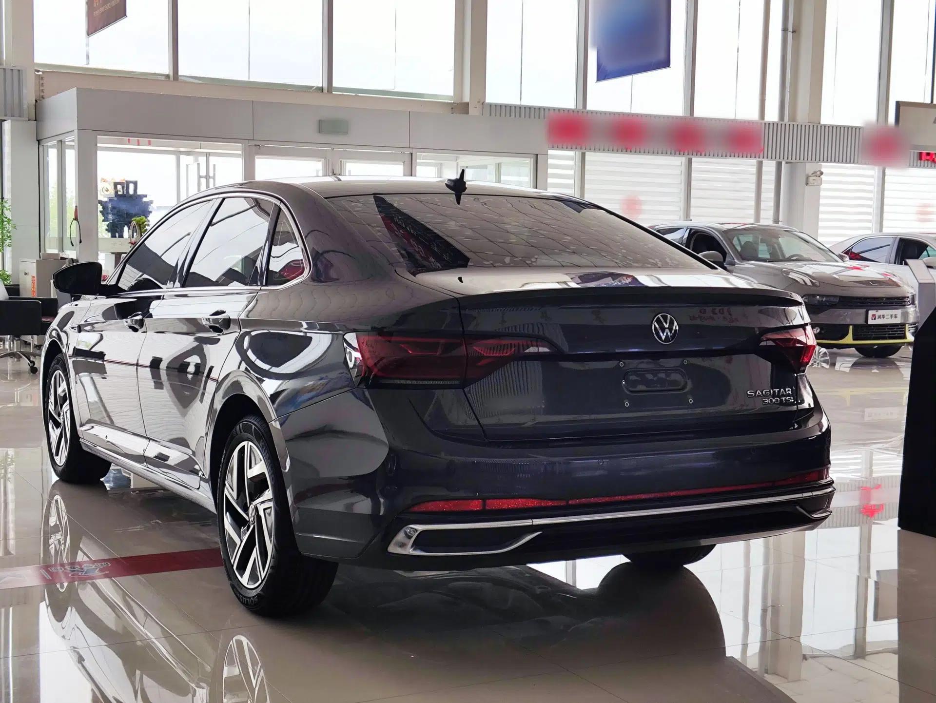 Volkswagen Sagitar 2023 300TSI DSG Excellence Edition — миниатюра 4