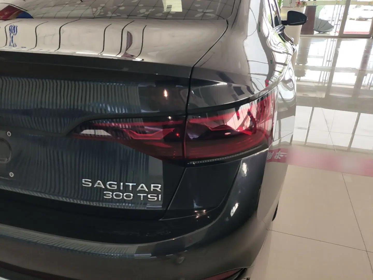 Volkswagen Sagitar 2023 300TSI DSG Excellence Edition — миниатюра 9