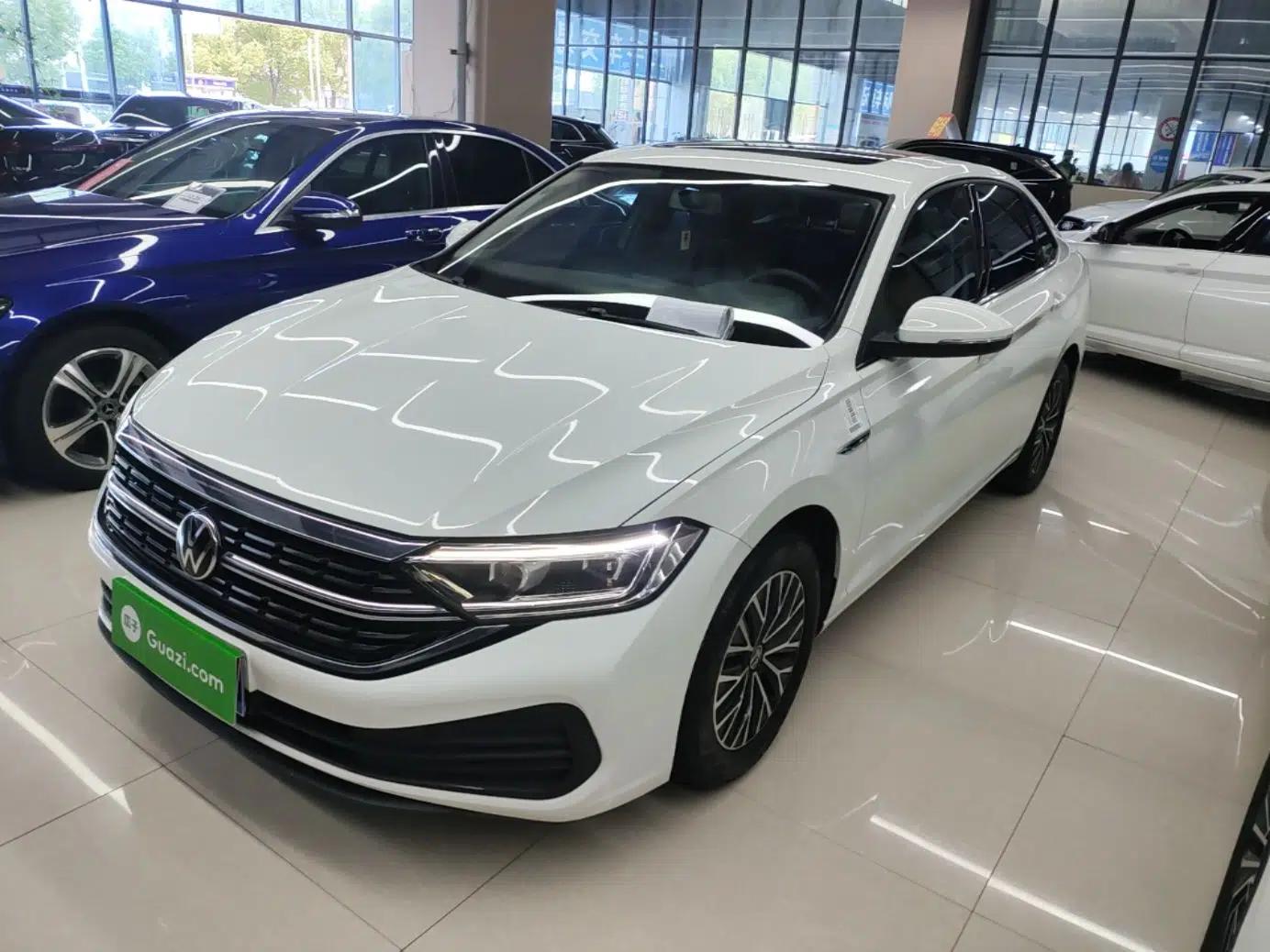 Volkswagen Sagitar 2024 200TSI DSG Flyover Edition — миниатюра 1