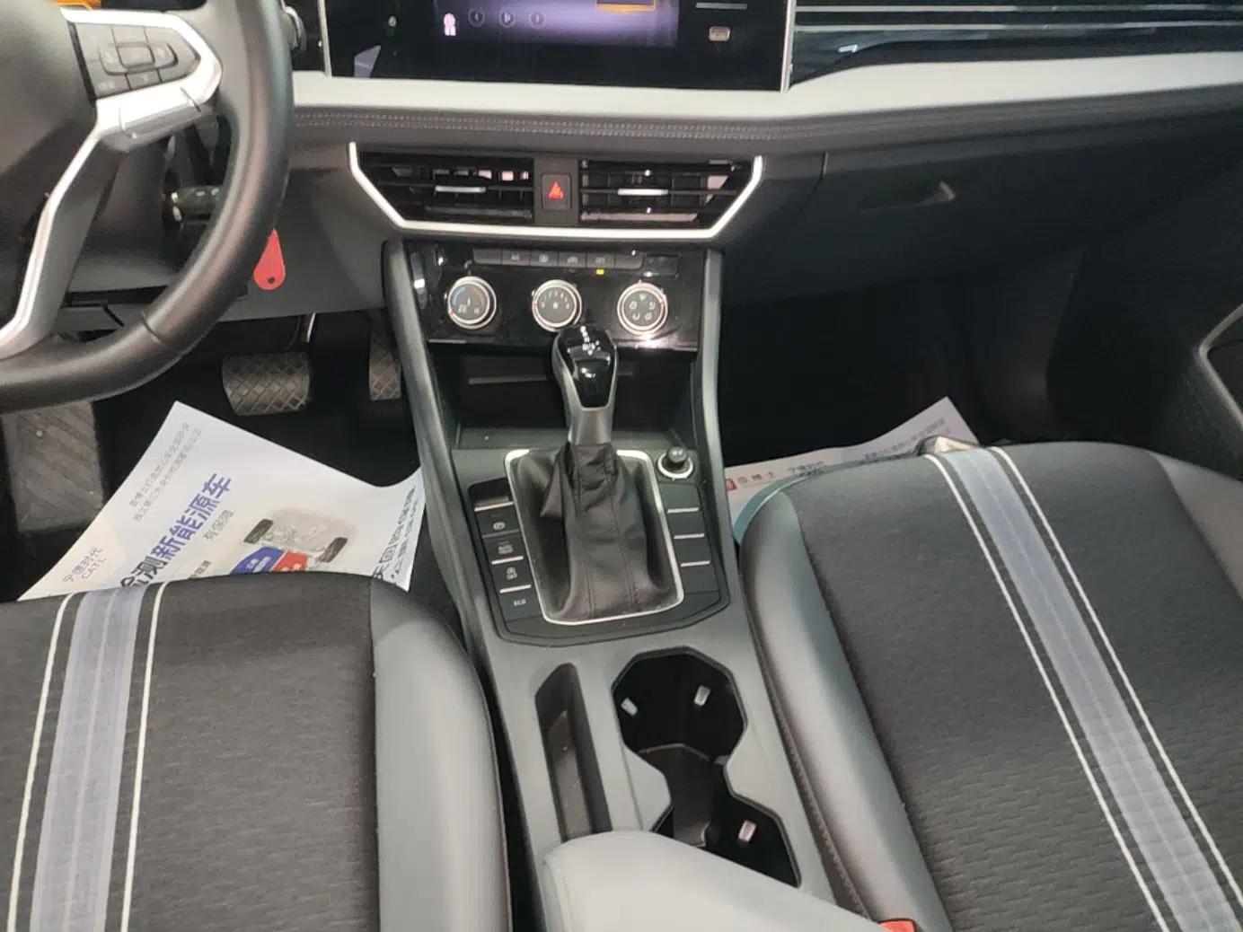 Volkswagen Sagitar 2024 200TSI DSG Flyover Edition — миниатюра 16