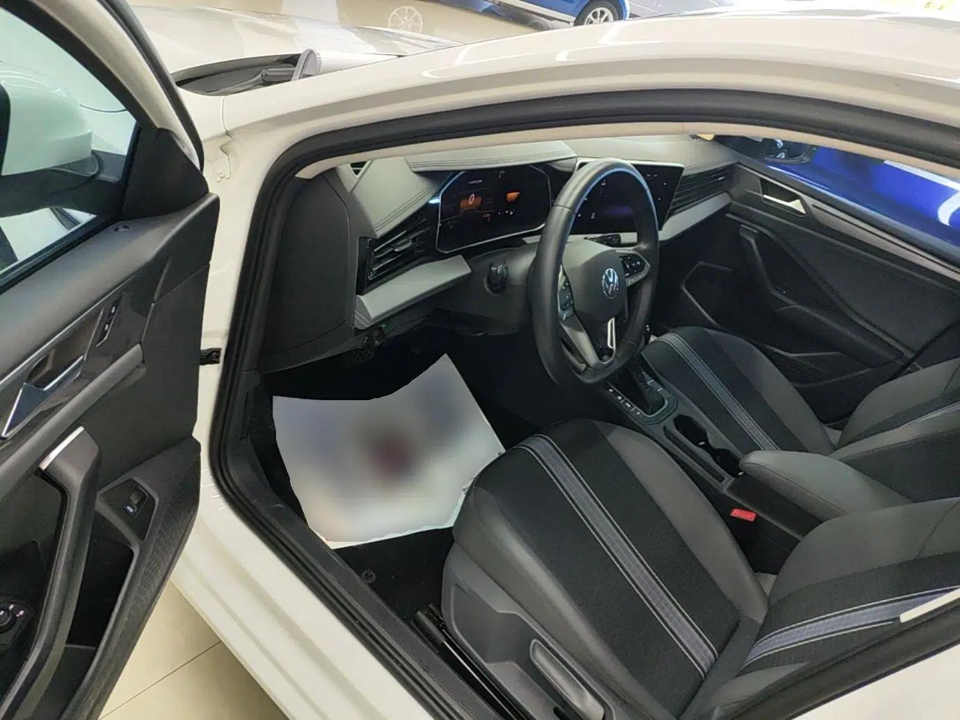 Volkswagen Sagitar 2024 200TSI DSG Flyover Edition — миниатюра 18