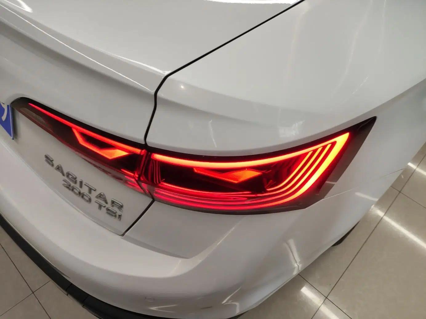 Volkswagen Sagitar 2024 200TSI DSG Flyover Edition — миниатюра 9