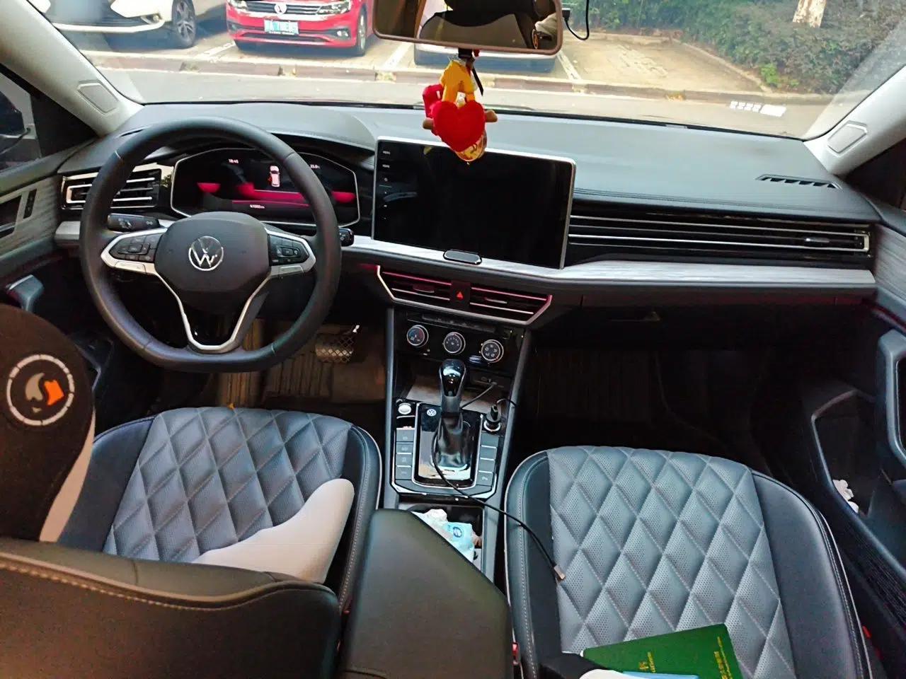 Volkswagen Sagitar 2023 300TSI DSG Excellence Edition — миниатюра 9