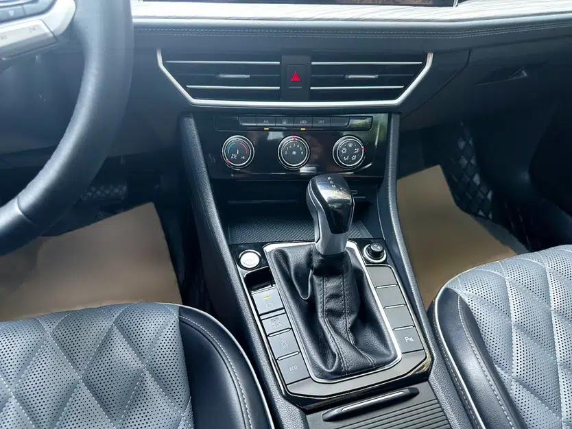 Volkswagen Sagitar 2023 300TSI DSG Excellence Edition — миниатюра 16