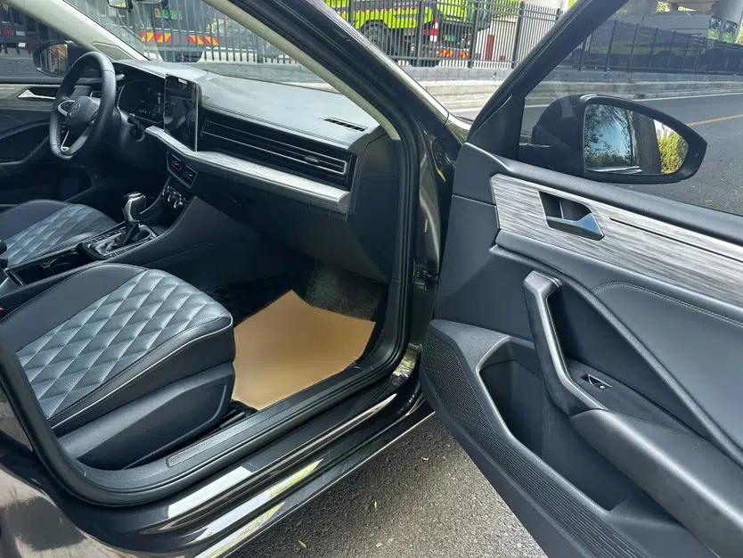 Volkswagen Sagitar 2023 300TSI DSG Excellence Edition — миниатюра 18