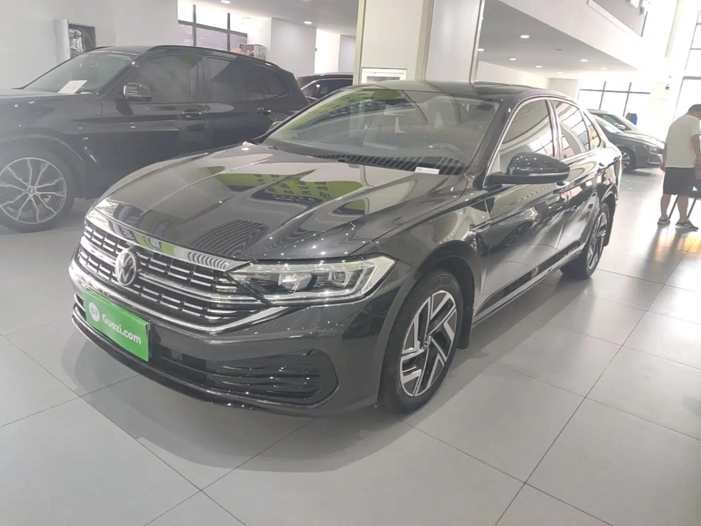 Volkswagen Sagitar 2025 300TSI DSG Excellence Edition — миниатюра 1
