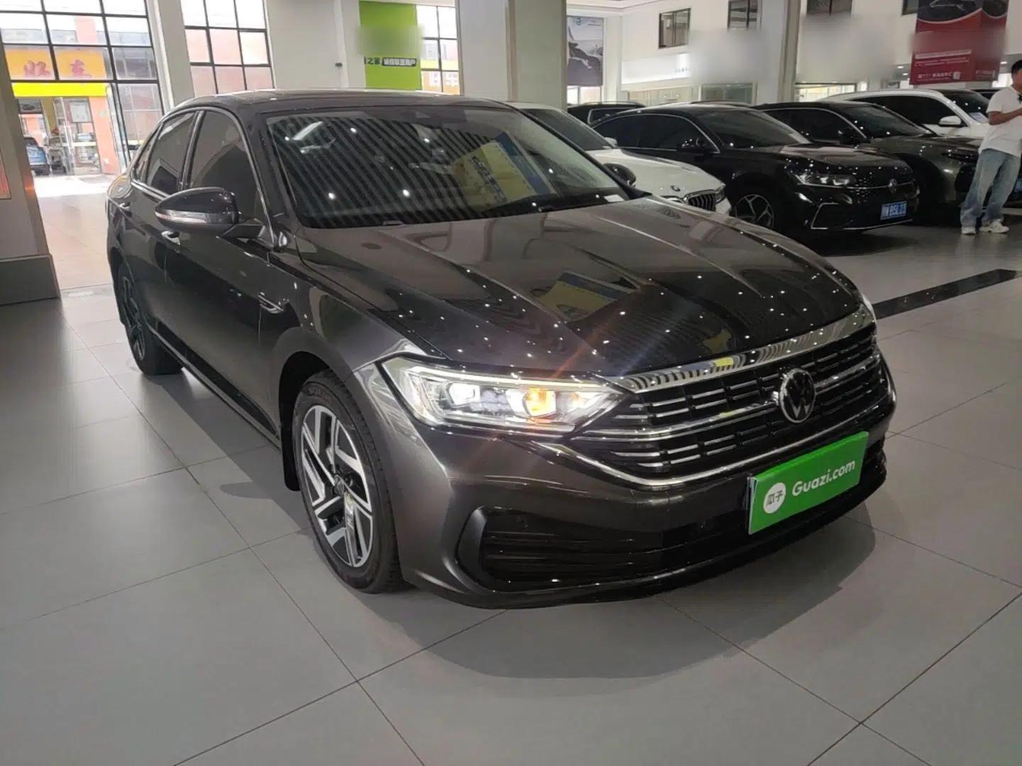 Volkswagen Sagitar 2025 300TSI DSG Excellence Edition — миниатюра 3