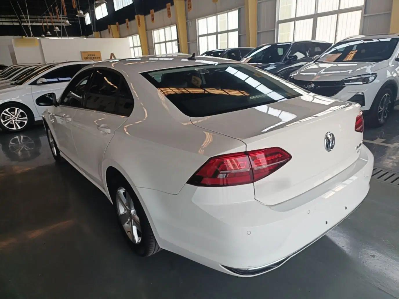 Volkswagen Lamando 2019 230TSI DSG Fashion Edition China VI — миниатюра 4