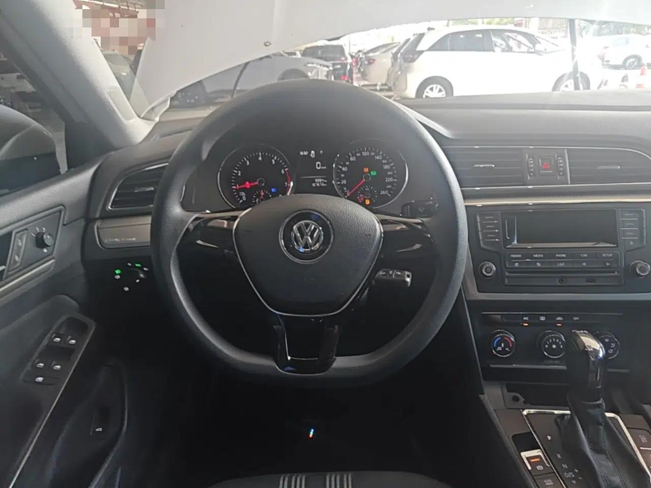Volkswagen Lamando 2017 230TSI DSG Fashion Edition — миниатюра 13