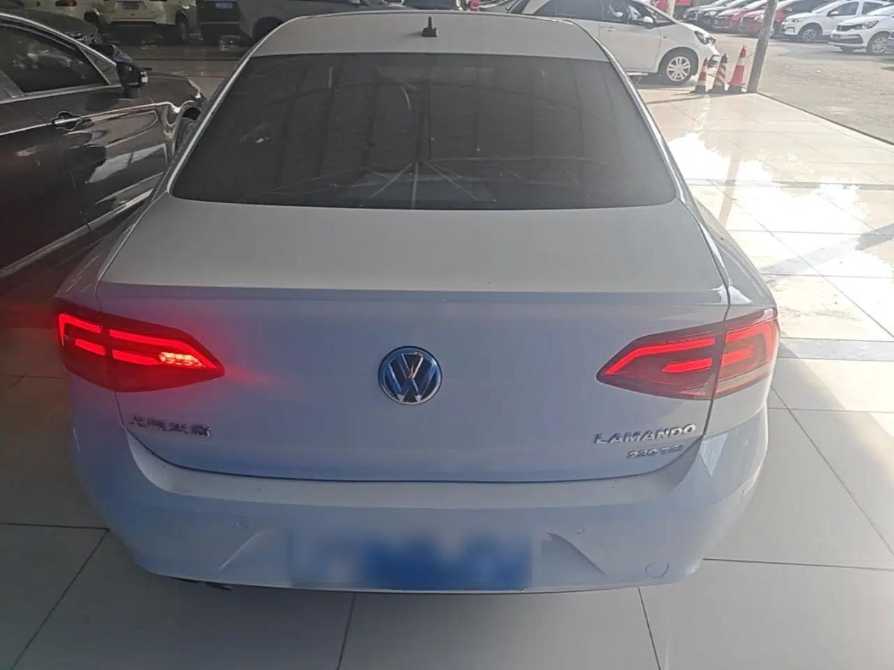 Volkswagen Lamando 2017 230TSI DSG Fashion Edition — миниатюра 5