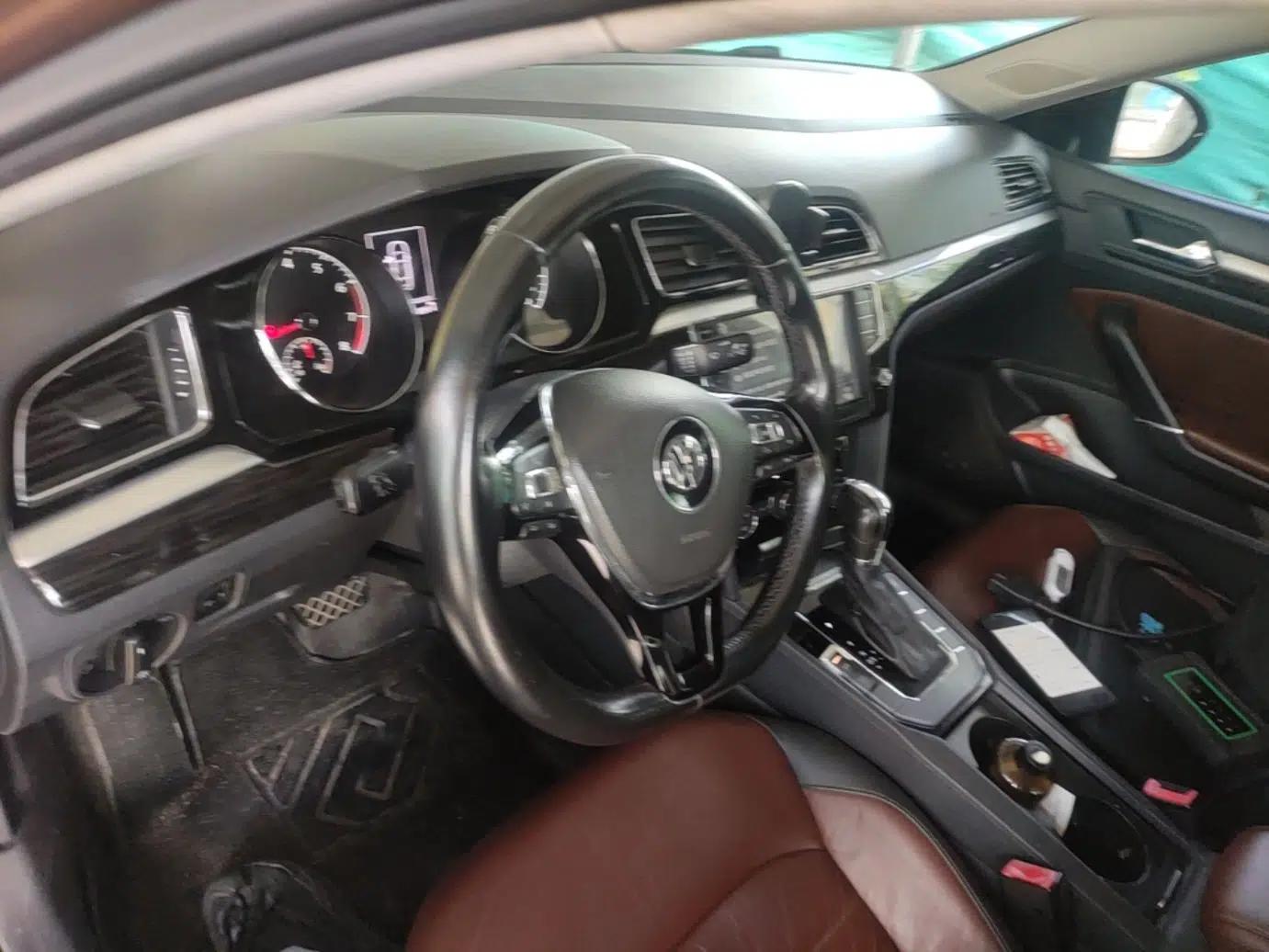 Volkswagen Lamando 2015 330TSI DSG Comfort Edition — миниатюра 12
