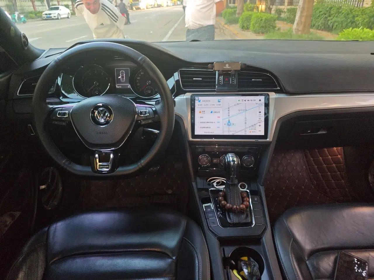 Volkswagen Lamando 2015 280TSI DSG Comfort Edition — миниатюра 9