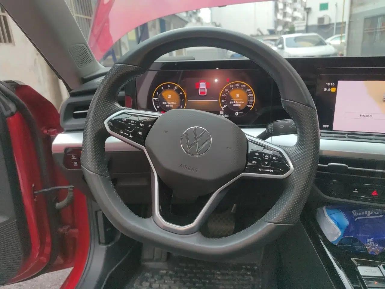 Volkswagen Lamando 2022 Lingdu L 280TSI DSG Spicy Edition — миниатюра 9