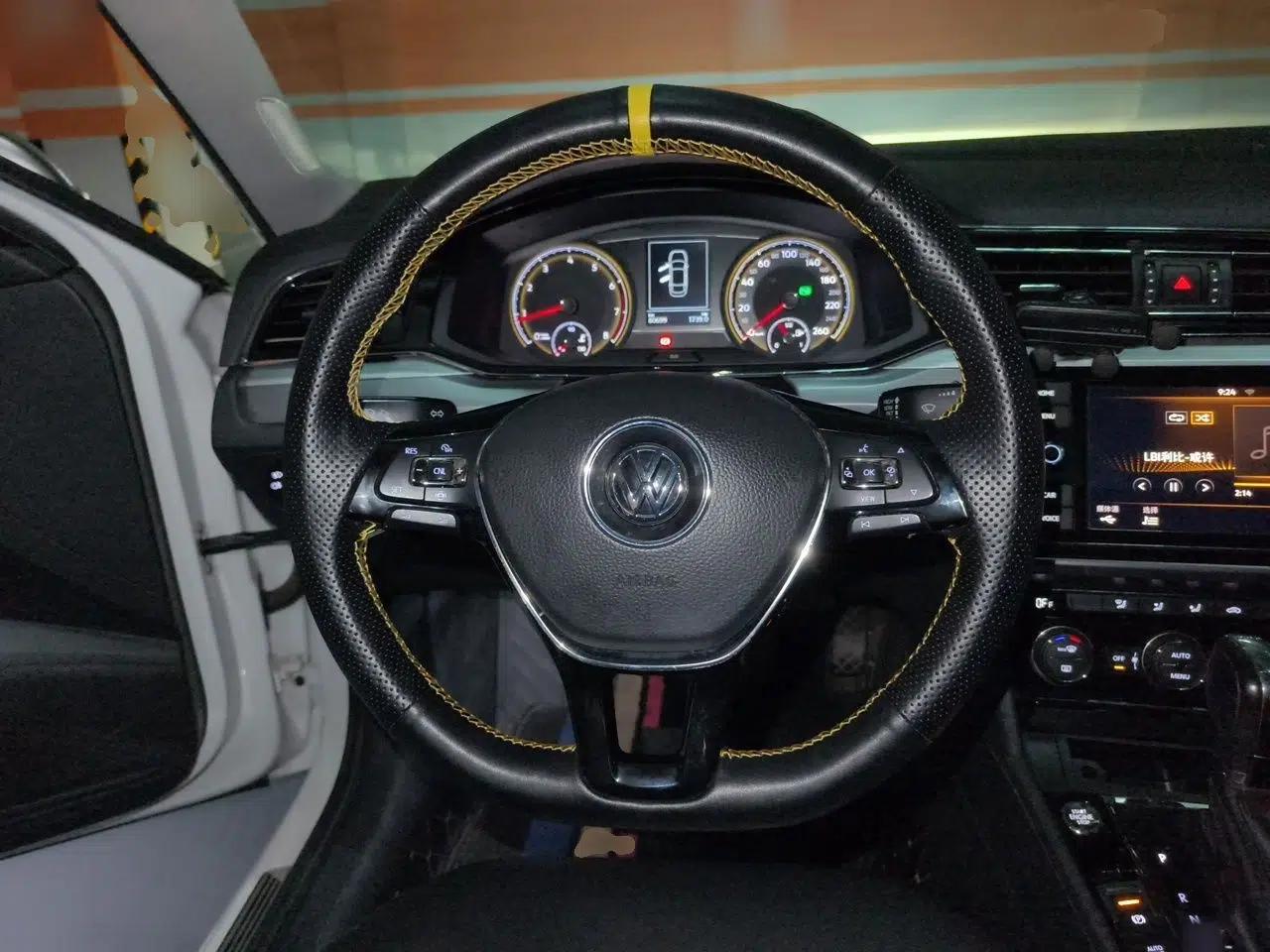 Volkswagen Lamando 2019 280TSI DSG Comfort Edition China V Standard — миниатюра 10