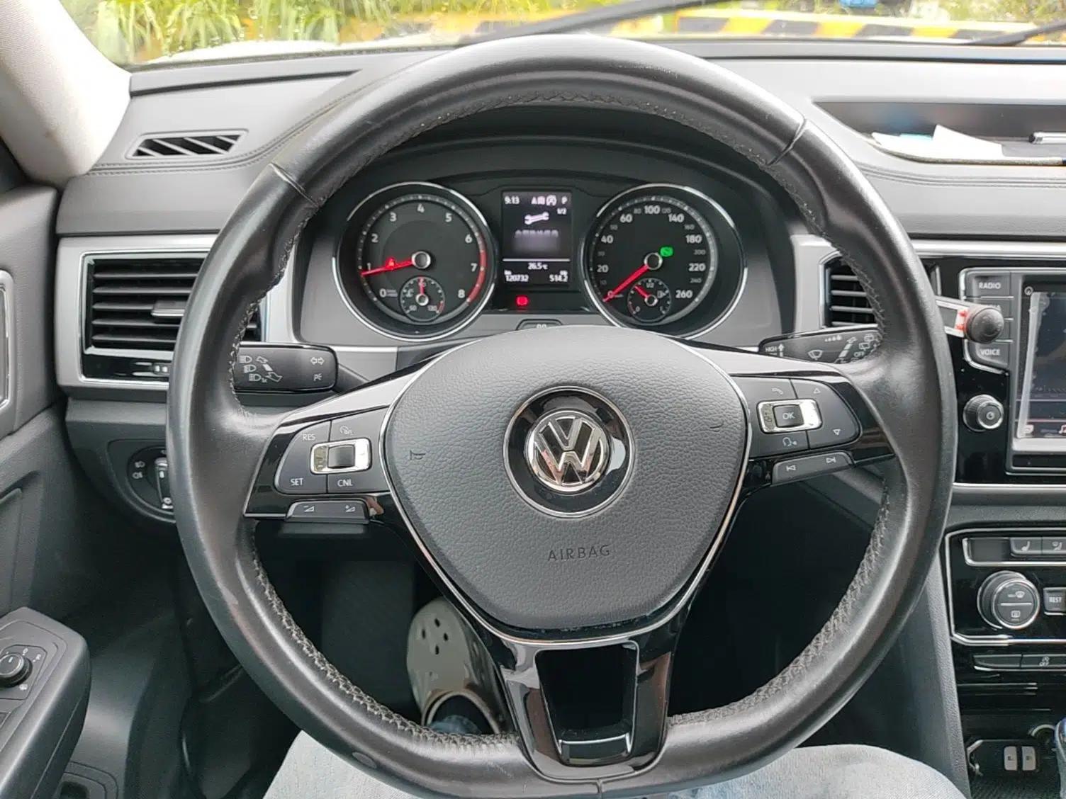 Volkswagen Teramont 2017 330TSI Two-Wheel-Drive Luxury Edition — миниатюра 18