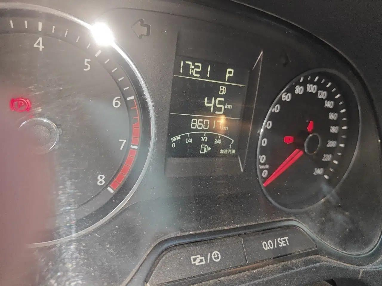 Volkswagen Polo 2016 1.6L Automatic Comfort Model — миниатюра 12