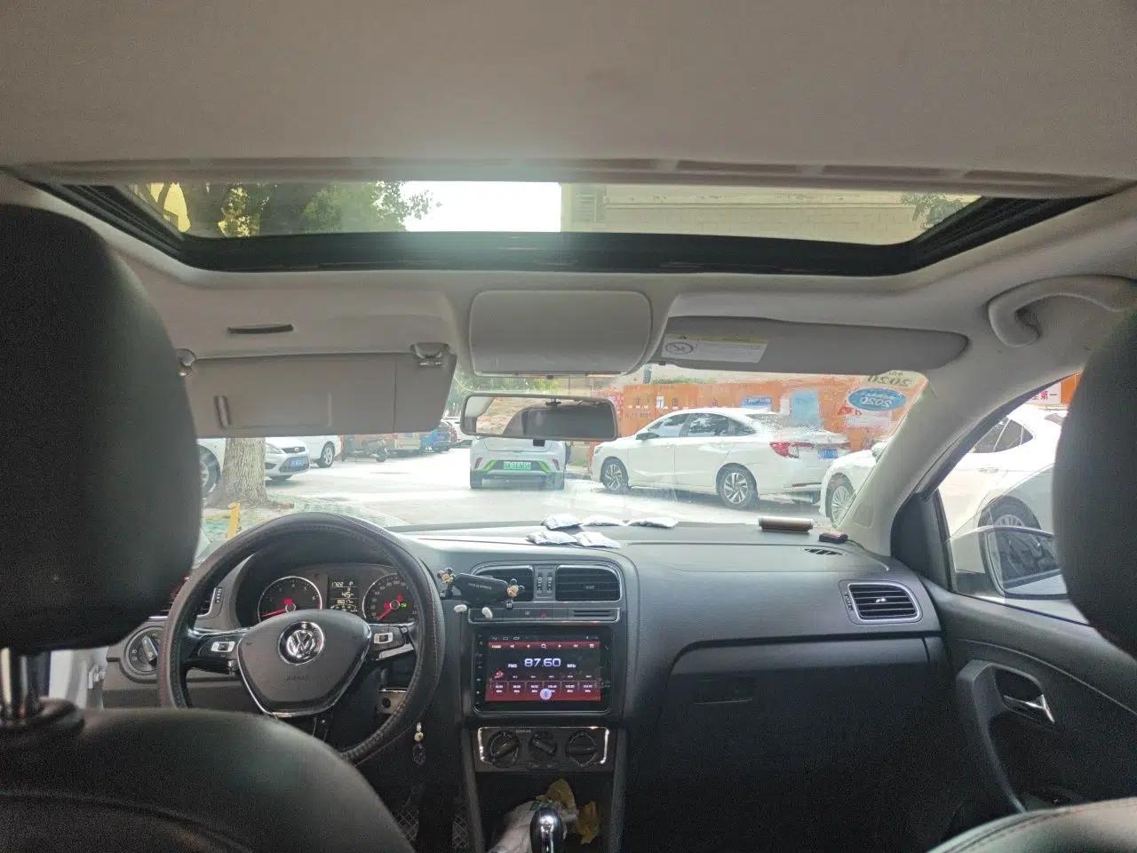 Volkswagen Polo 2016 1.6L Automatic Comfort Model — миниатюра 18