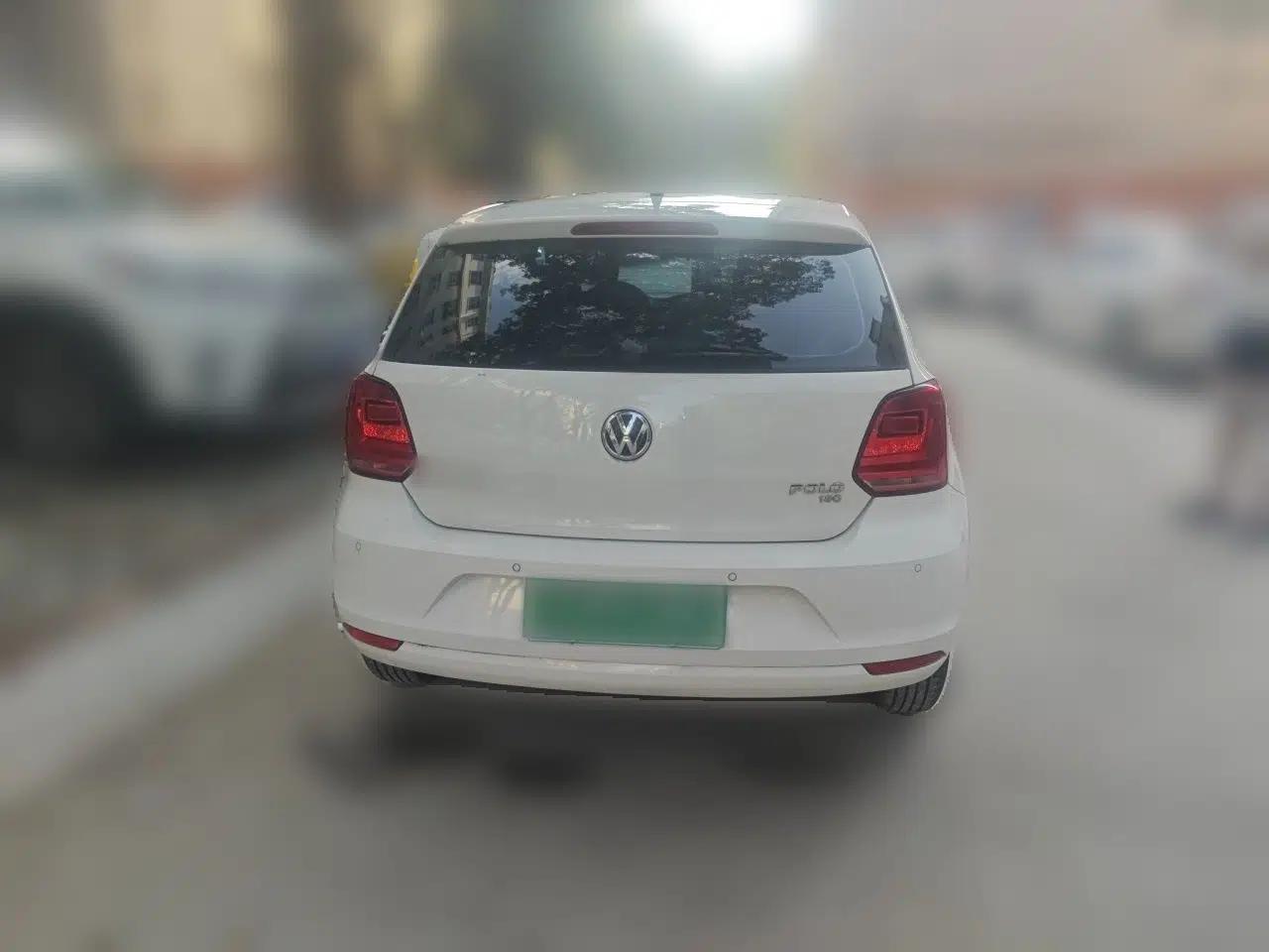 Volkswagen Polo 2016 1.6L Automatic Comfort Model — миниатюра 5