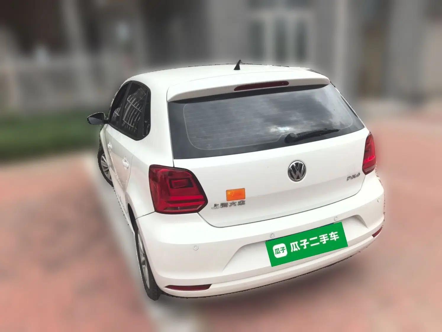 Volkswagen Polo 2014 1.4L Manual Fashion Edition — миниатюра 4