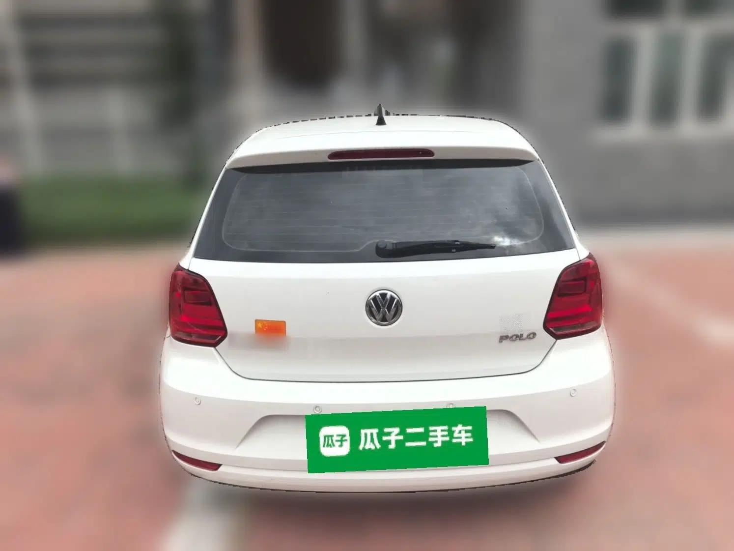 Volkswagen Polo 2014 1.4L Manual Fashion Edition — миниатюра 5