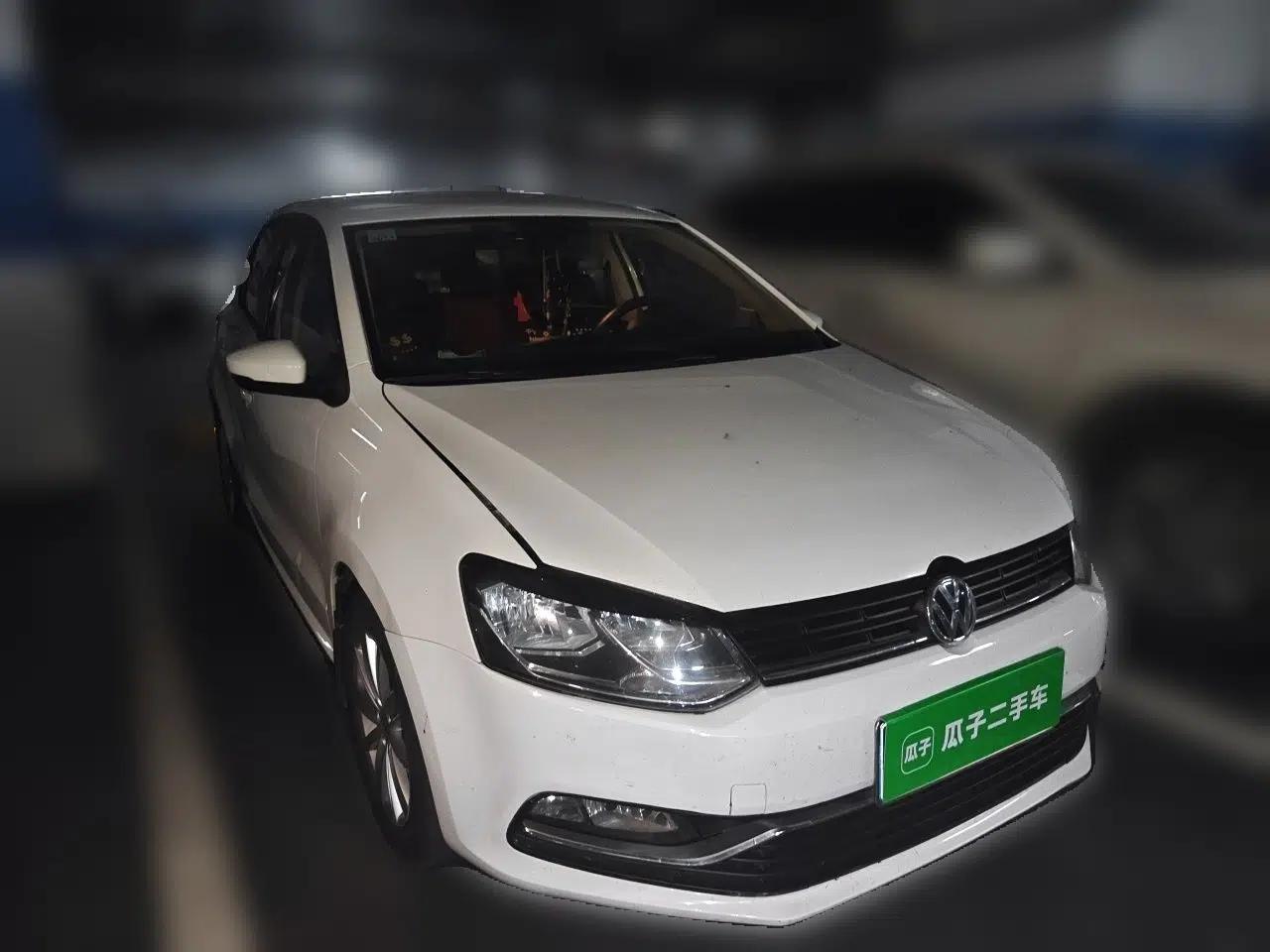 Volkswagen Polo 2014 1.4L Automatic Comfort Edition — миниатюра 3