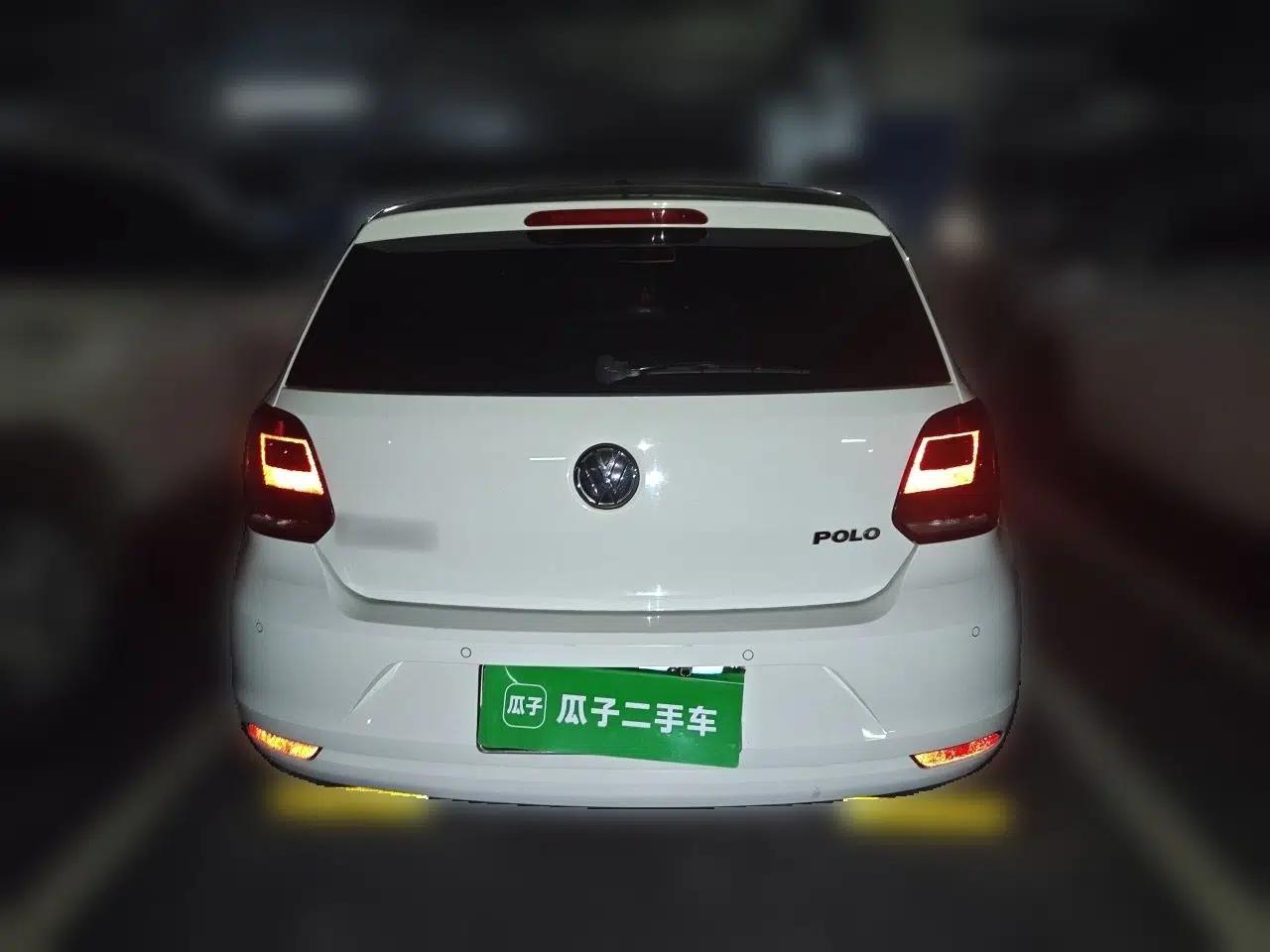 Volkswagen Polo 2014 1.4L Automatic Comfort Edition — миниатюра 5