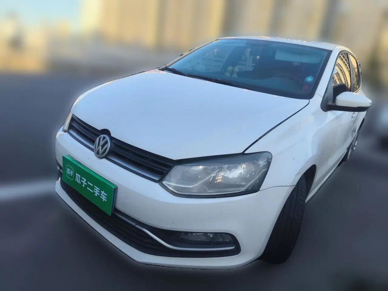 Volkswagen Polo 2014 1.4L Manual Comfort Edition — миниатюра 1