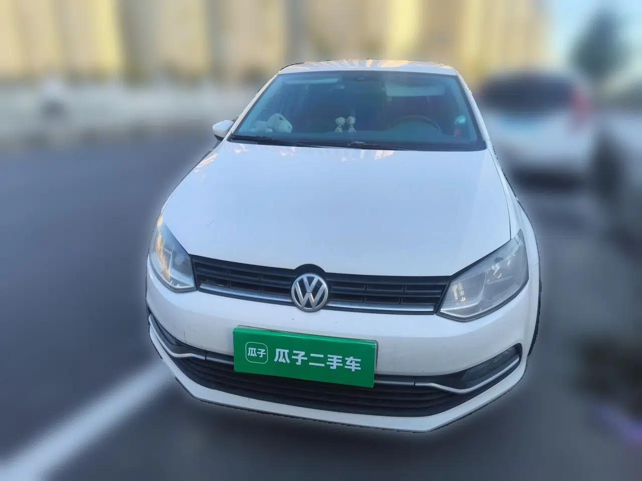 Volkswagen Polo 2014 1.4L Manual Comfort Edition — миниатюра 2