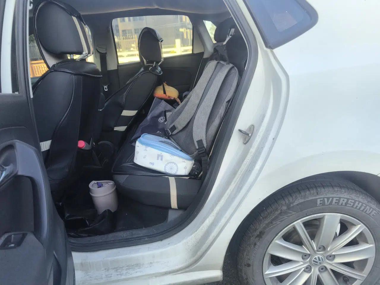 Volkswagen Polo 2014 1.4L Manual Comfort Edition — миниатюра 17