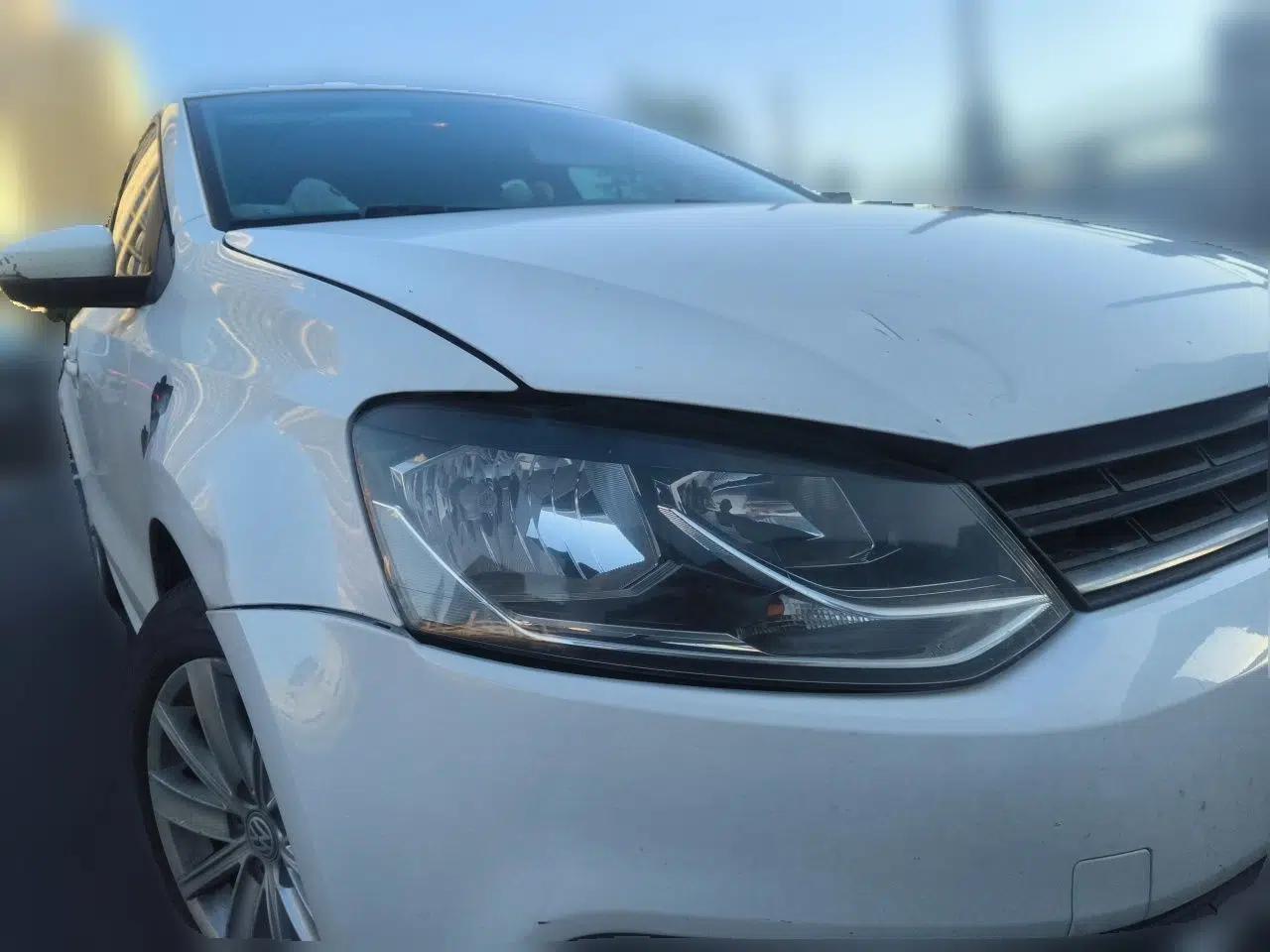 Volkswagen Polo 2014 1.4L Manual Comfort Edition — миниатюра 3