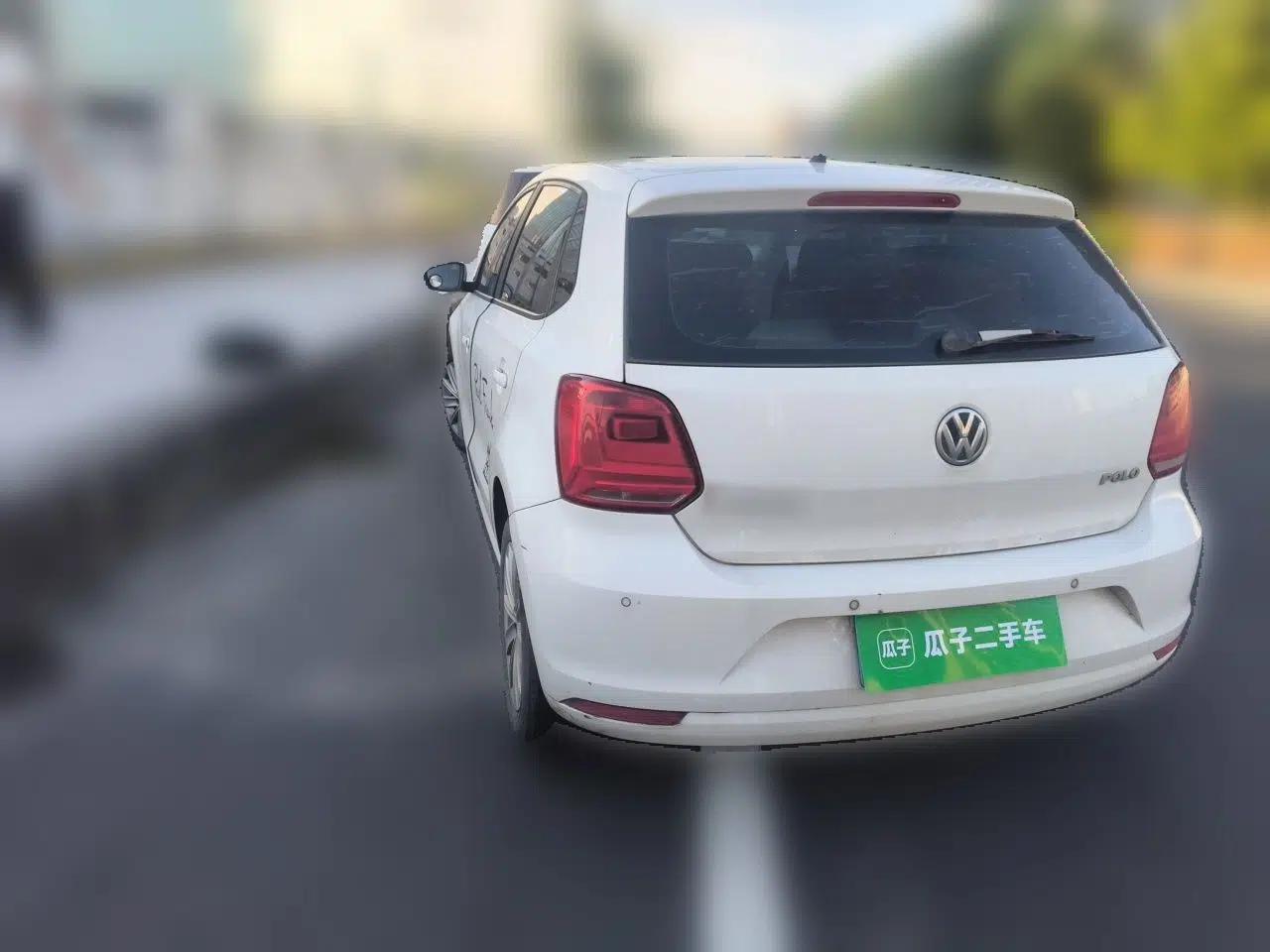 Volkswagen Polo 2014 1.4L Manual Comfort Edition — миниатюра 4