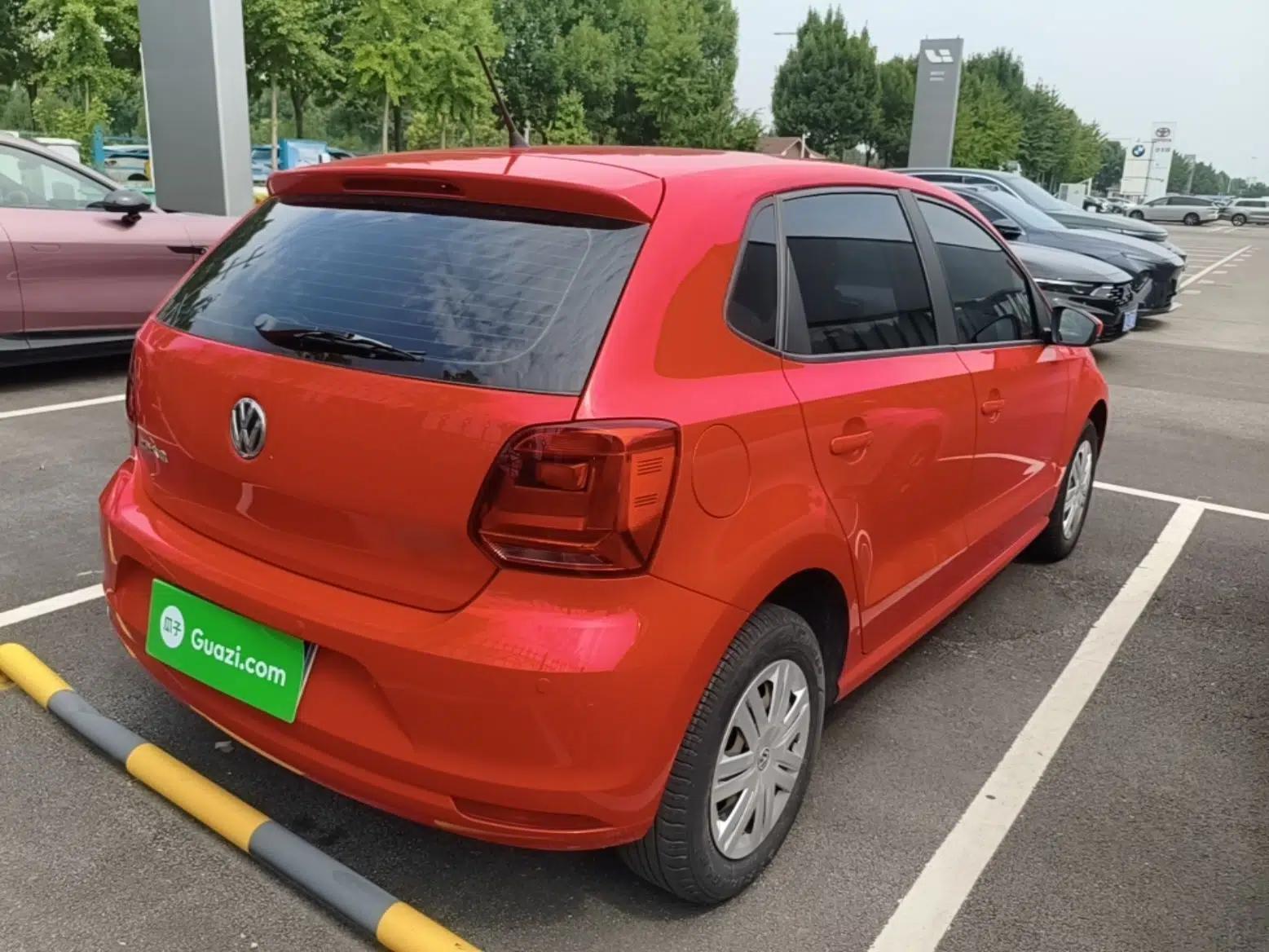 Volkswagen Polo 2016 1.4L Manual Fashion Model — миниатюра 6