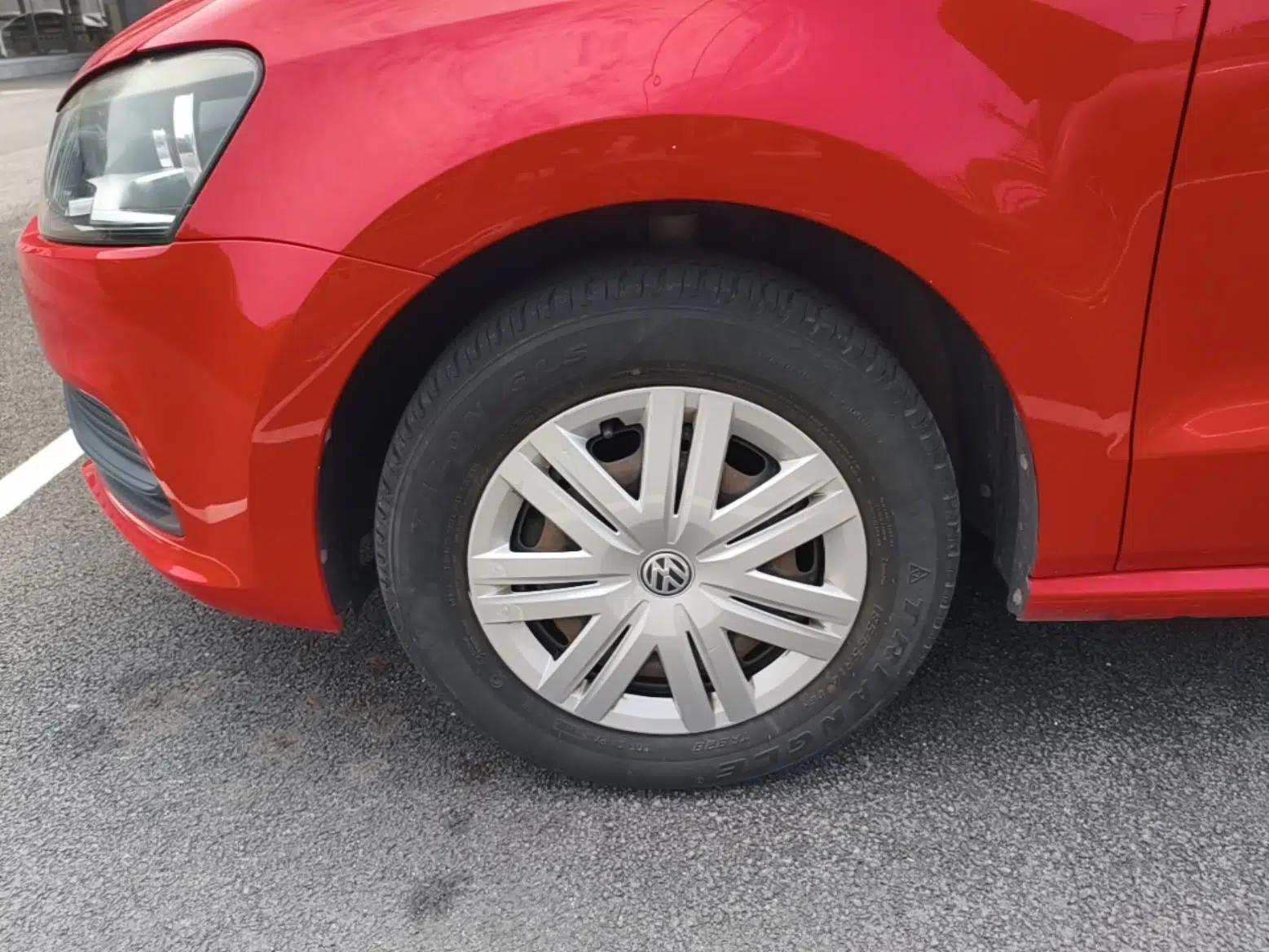 Volkswagen Polo 2016 1.4L Manual Fashion Model — миниатюра 10