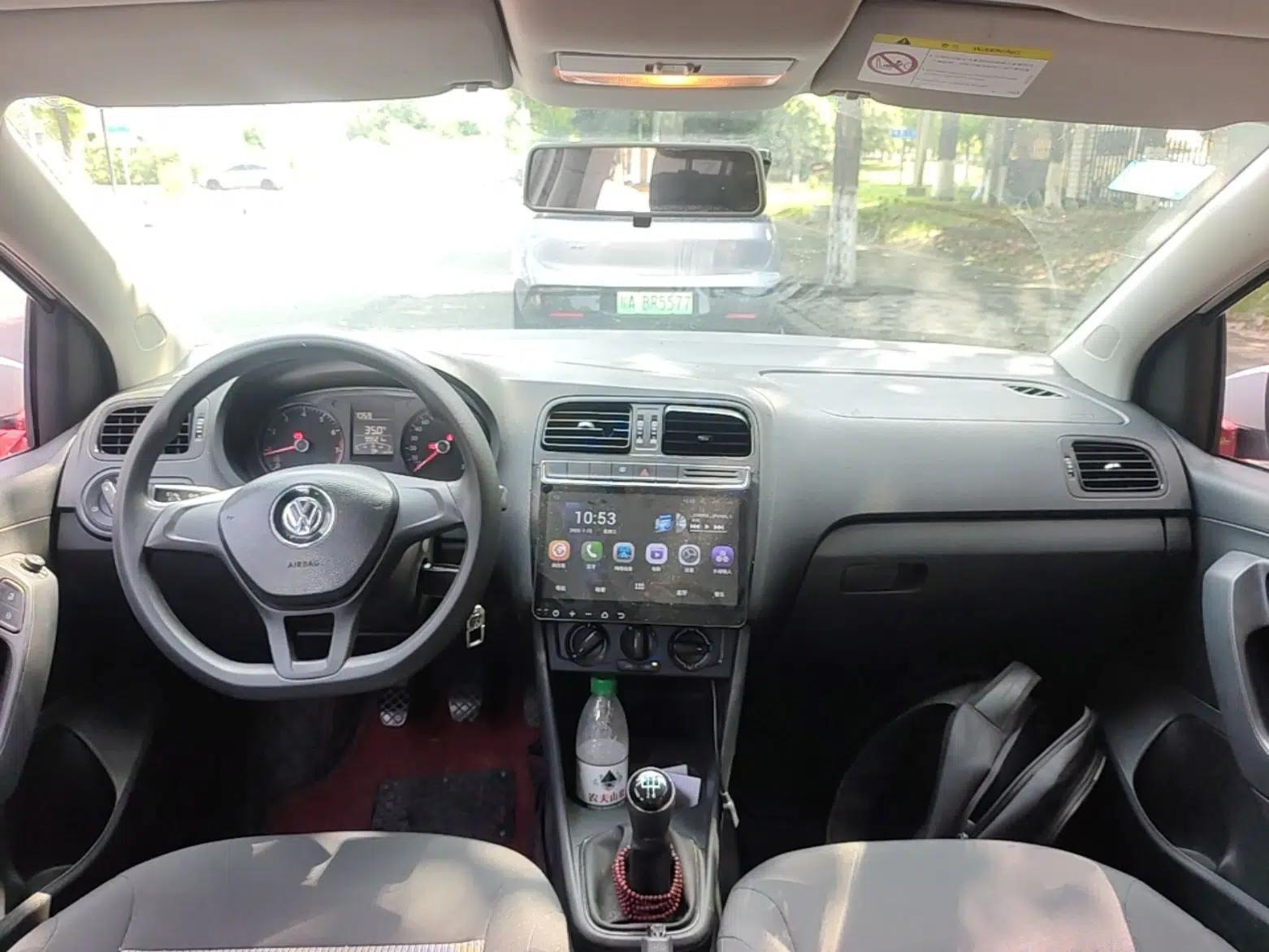 Volkswagen Polo 2016 1.4L Manual Fashion Model — миниатюра 12