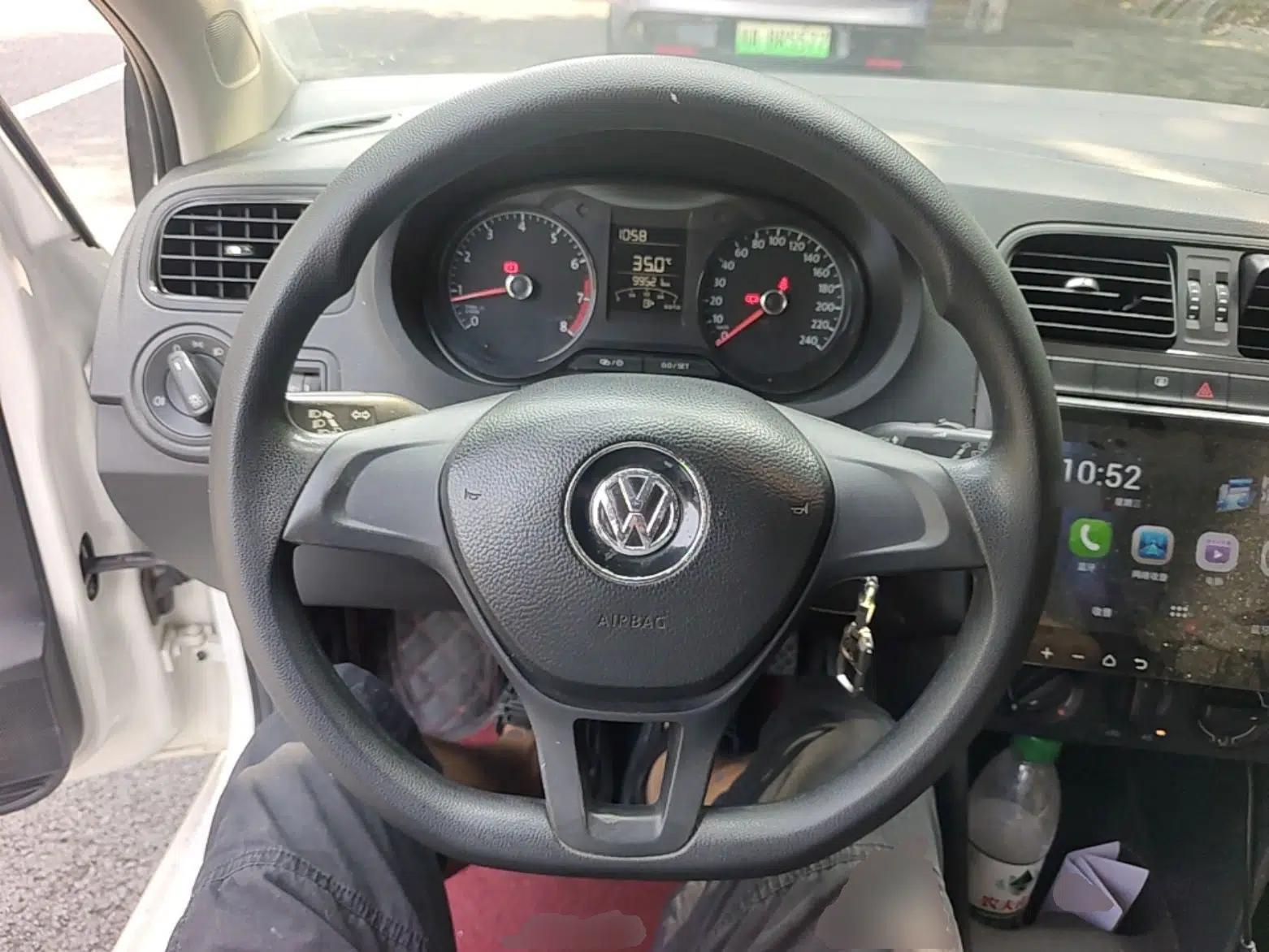Volkswagen Polo 2016 1.4L Manual Fashion Model — миниатюра 13