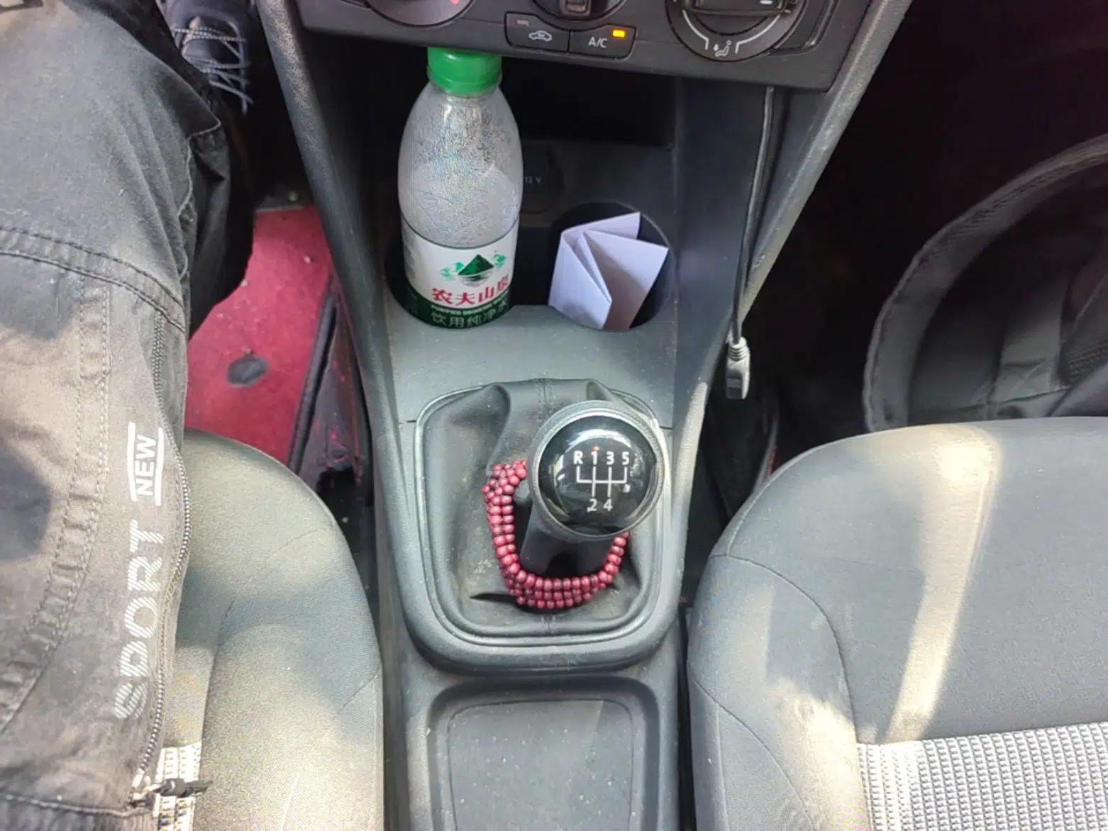 Volkswagen Polo 2016 1.4L Manual Fashion Model — миниатюра 16