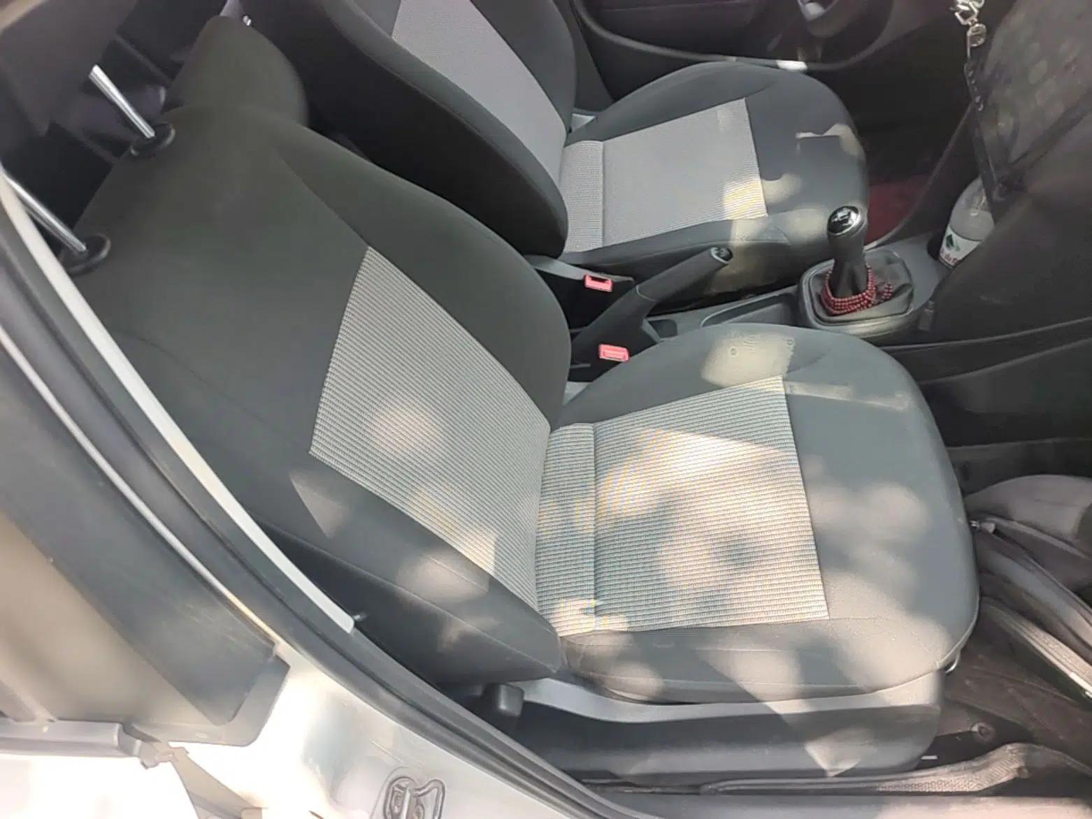 Volkswagen Polo 2016 1.4L Manual Fashion Model — миниатюра 19