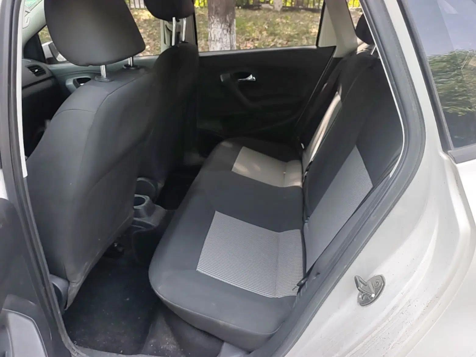Volkswagen Polo 2016 1.4L Manual Fashion Model — миниатюра 20